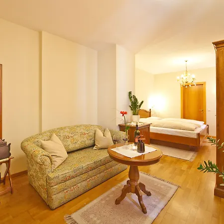 Hotel Tyrol-2