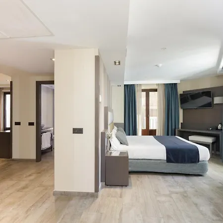 Hotel Reina Cristina-2