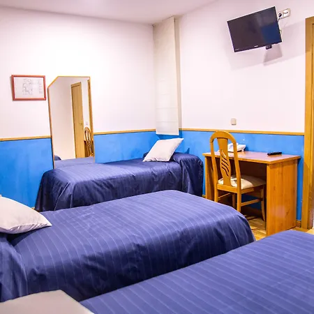 Hostal Montaloya-3