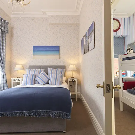 Howarth House-2