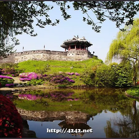 Hwaseong Guesthouse-2