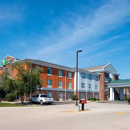 Holiday Inn Express Hotel & Suites Fort Atkinson By Ihg-3