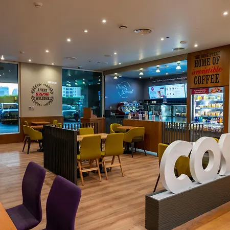 Premier Inn Dubai Al Jaddaf - An Emirates Group Company-2
