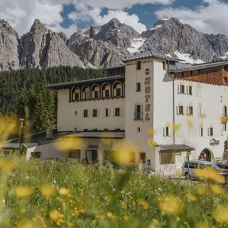 B&B Hotel Passo Tre Croci Cortina-2