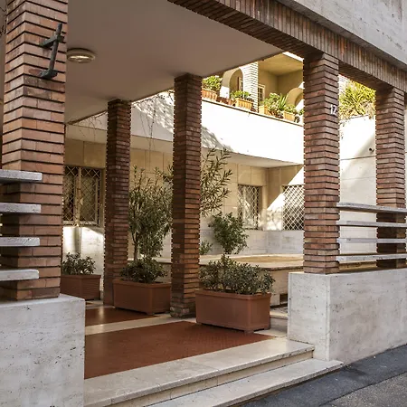 Un Attimo A Roma B&B-2