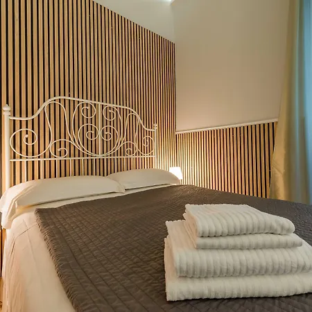 Un Attimo A Roma B&B-3