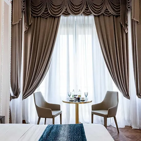 Queen Cattleya Suite-2