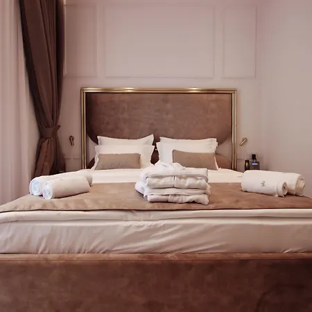 The Crown Boutique Hotel & Spa-3