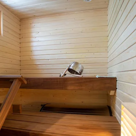 Kakslauttanen Arctic Resort - Igloos And Chalets-2