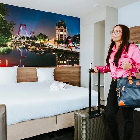 Rotterdam Teleport Hotel-2