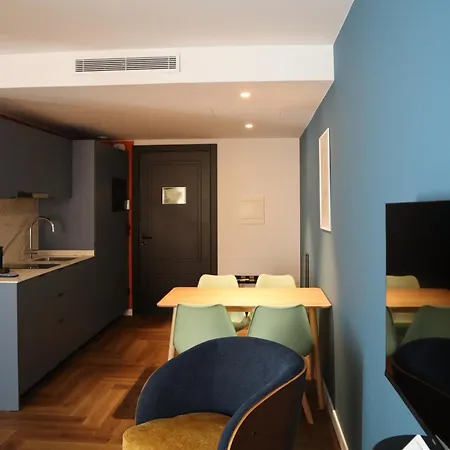 Aparthotel Divino Figueres By Fimedhotels-2