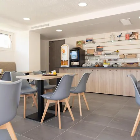 Sure Hotel By Best Western Saint-Raphael Le Dramont-3
