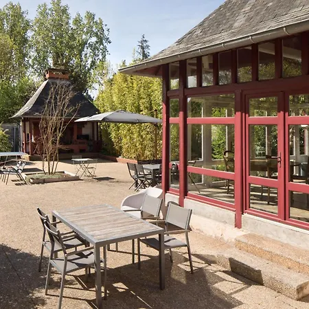 Maison de charme avec piscine proche Vichy - Le Monde de Charlie-2