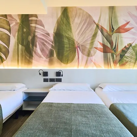 Hostal Sol Y Miel-3