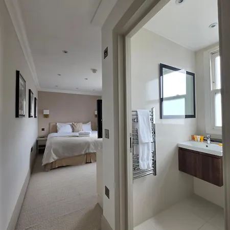 Ashburn Court Apartments-3