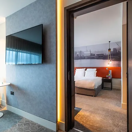 Pullman Liverpool-2