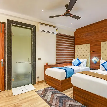 Hotel Le Grand - Walk-In From Rk Ashram Metro Station-2