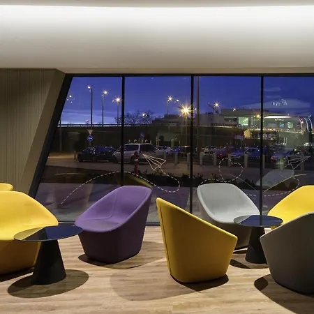 Ibis Styles Budapest Airport-2