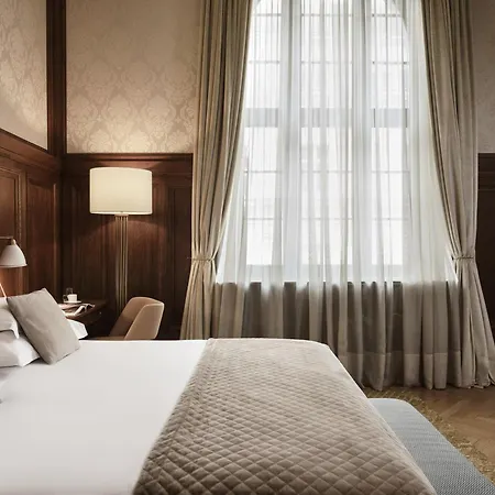 Hotel Capital-3