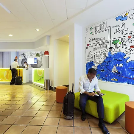 Ibis Styles Napoli Garibaldi-2