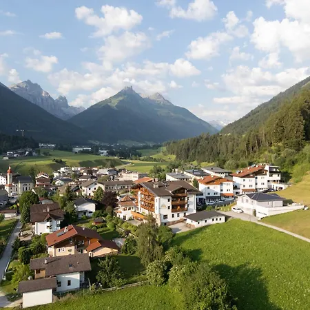 Family Apart Stubai-3