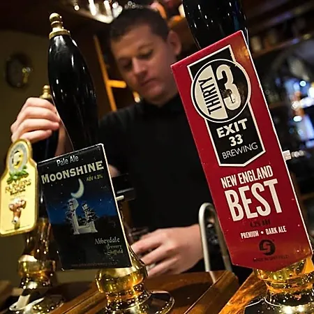 Norfolk Arms Hotel, Ringinglow-3