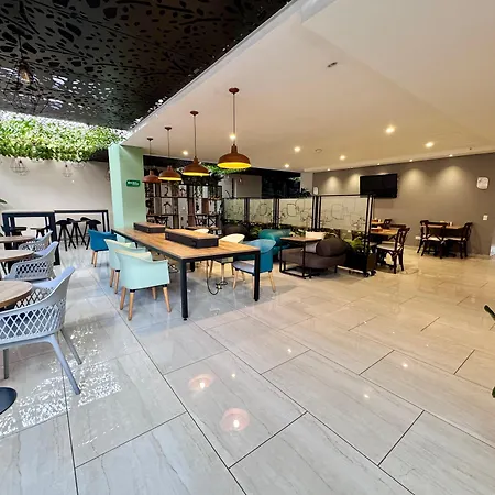 EcoHub Hotel Medellin-2