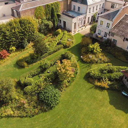 Au Jardin Des Deux Ponts-3
