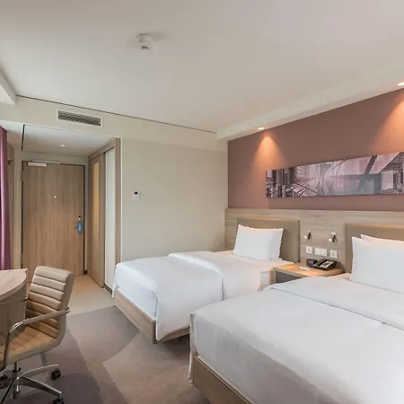 Hampton By Hilton Frankfurt Airport-2