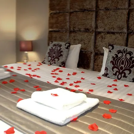 Homestay Hotel Heathrow-2