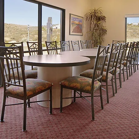 Days Inn By Wyndham Globe-3