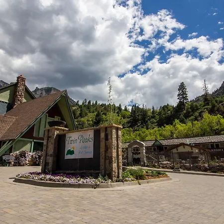 Twin Peaks Lodge & Hot Springs-3