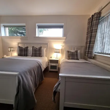 Carn Mhor Bed And Breakfast-3