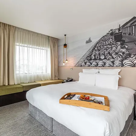 Pullman Liverpool-2