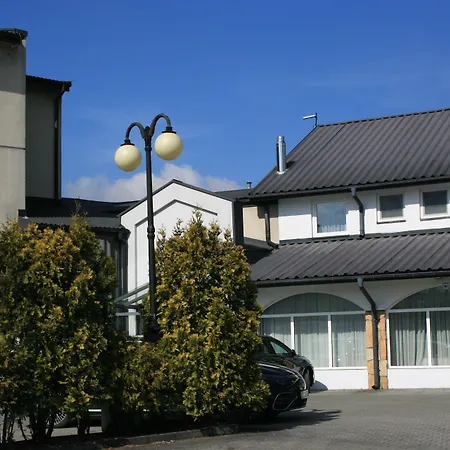 Hotel Junior 2-3