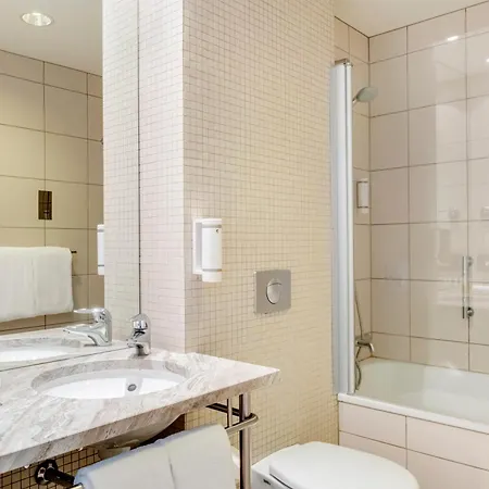 Hilton Reykjavik-3