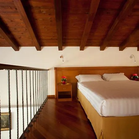 Hotel Flora-2