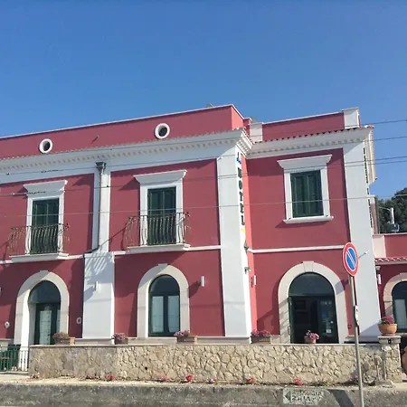 Hotel Villa A Mare-2