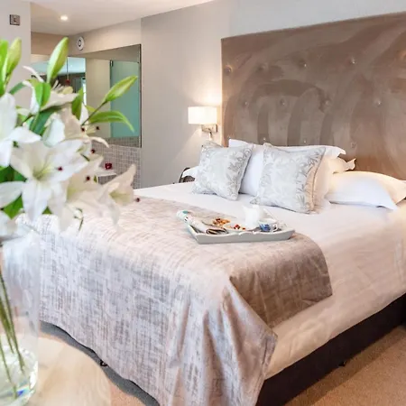 Gleesons Townhouse Booterstown-3