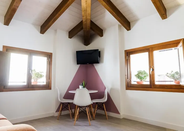 Alquiler de vacaciones: La Moma Apartments & Room