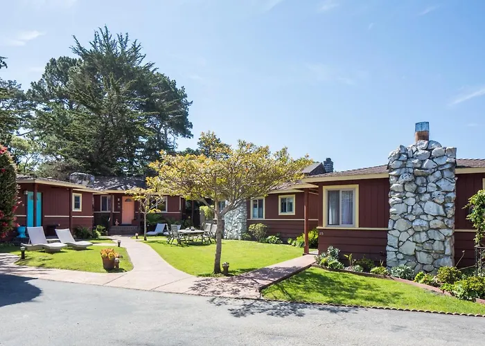 Pet Friendly hotel: Andril Fireplace Cottages