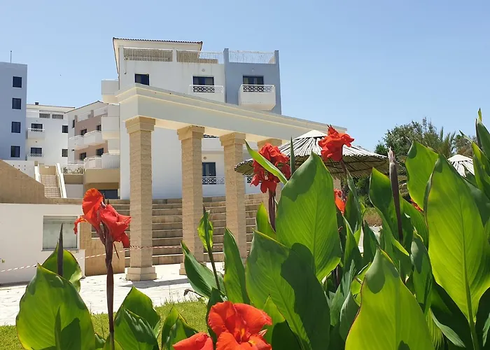 St. George Gardens & Suites