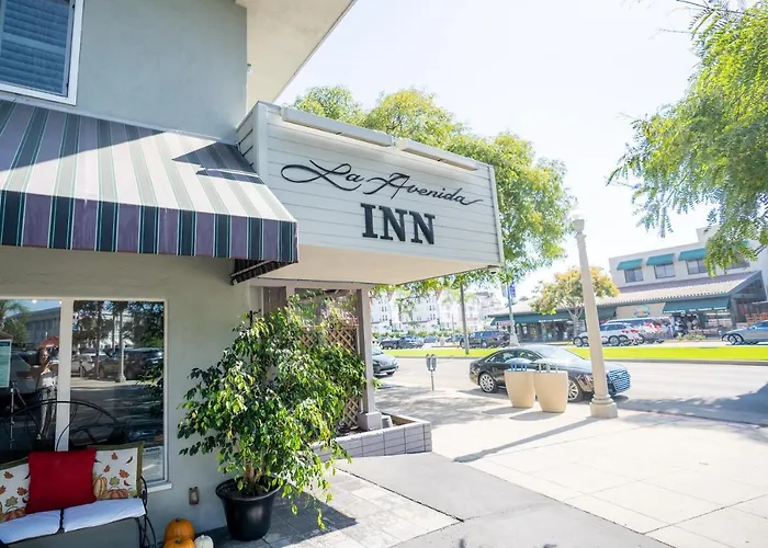 Cheap hotel: La Avenida Inn