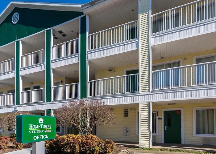 Motel: Hometowne Studios By Red Roof Nashville - Airport/Briley Pkwy