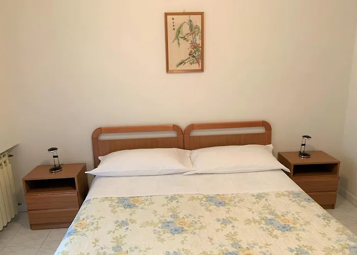 Albergo centrale: Hotel Elena