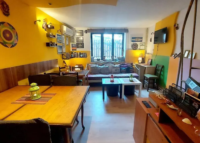 Lodge: Shanti Hostel