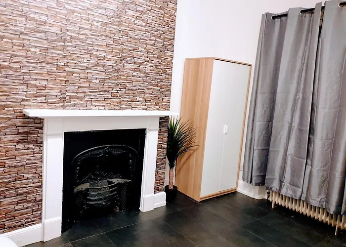 Guest house: Topaz Town House No 36