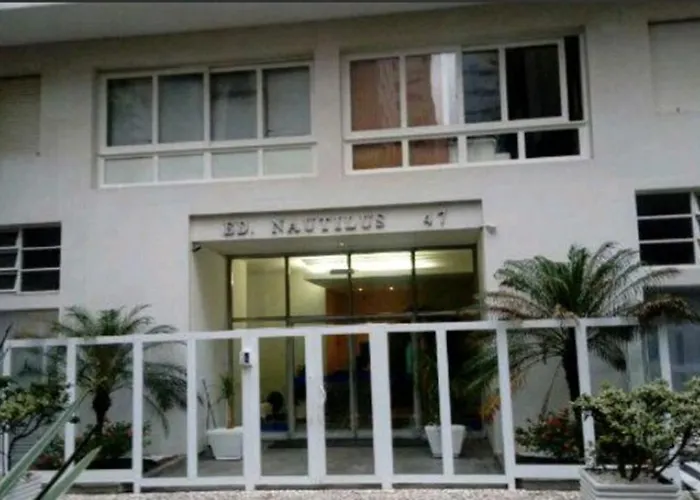 Aluguéis de temporada: Apartamento Pe Na Areia.