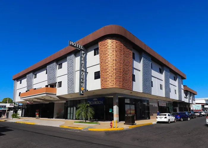 Hotel near College: Hotel Puerta Del Sol