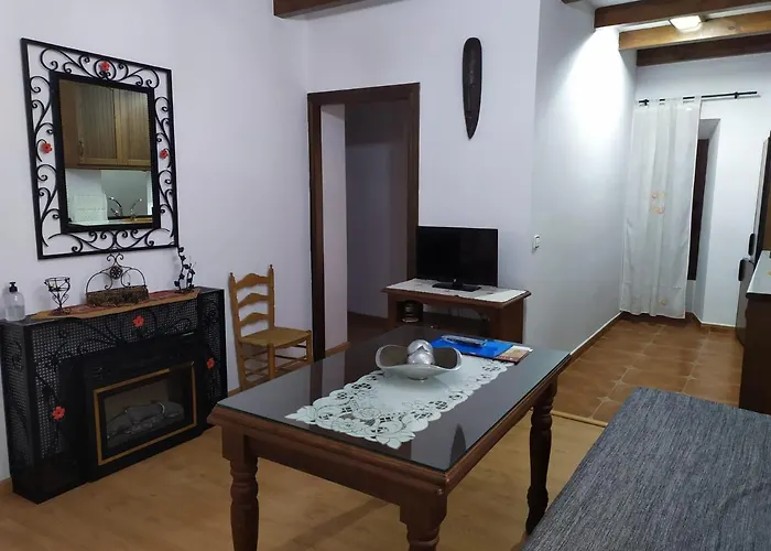 Hotel cerca del colegio: Alojamientos Turisticos Delgado